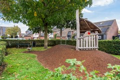 Onder bod: Meeuwenlaan 11, 2964 HA Groot-Ammers