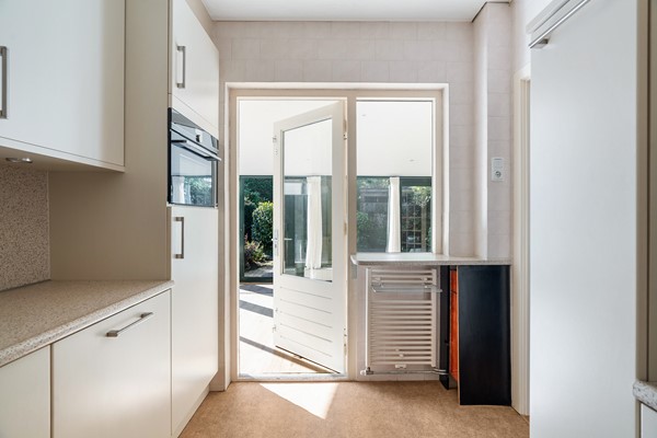 Medium property photo - Dr. Kuyperstraat 19, 2991 GB Barendrecht