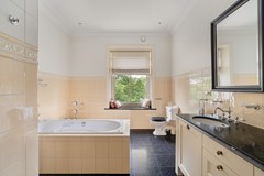 Koop: Middeldijk 21, 2991 SC Barendrecht