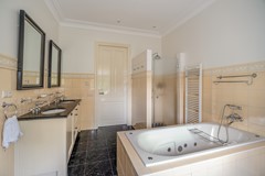 Koop: Middeldijk 21, 2991 SC Barendrecht