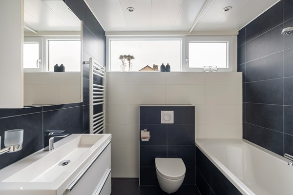 Medium property photo - Albert Verweijstraat 15, 3351 CD Papendrecht