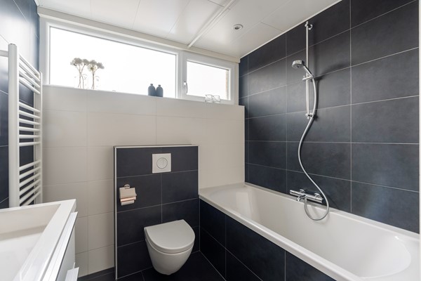 Medium property photo - Albert Verweijstraat 15, 3351 CD Papendrecht