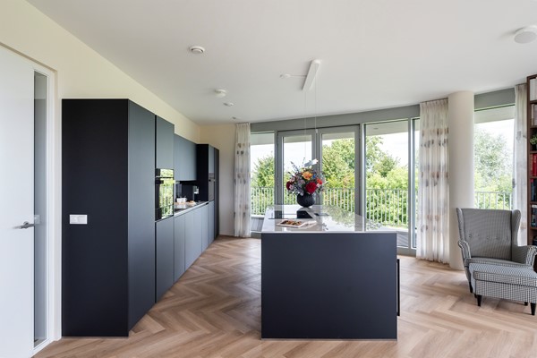Medium property photo - Van der Duijn van Maasdamweg 716, 3045 PE Rotterdam