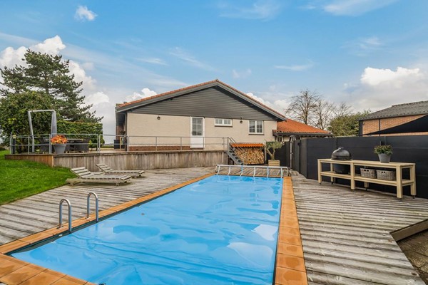 Medium property photo - Lange Eendragtsweg 2, 3284 KL Zuid-Beijerland