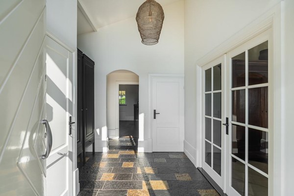 Medium property photo - Lange Eendragtsweg 2, 3284 KL Zuid-Beijerland