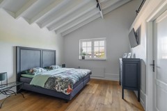 Onder bod: Lange Eendragtsweg 2, 3284 KL Zuid-Beijerland