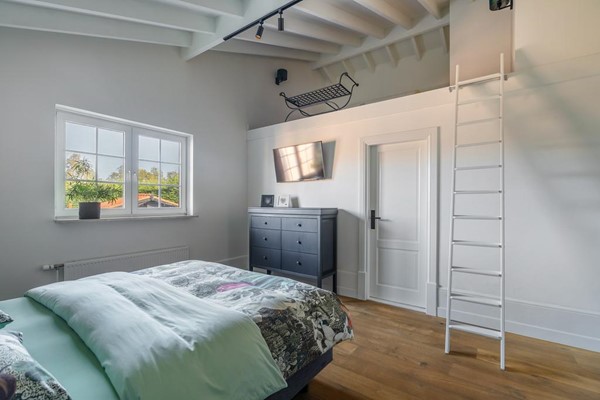 Medium property photo - Lange Eendragtsweg 2, 3284 KL Zuid-Beijerland