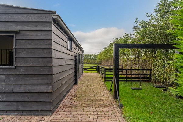 Medium property photo - Lange Eendragtsweg 2, 3284 KL Zuid-Beijerland