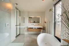 Onder bod: Nassauhavenpad 8, 3071 JZ Rotterdam