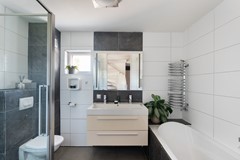 Onder bod: Zalmwater 45, 2993 DX Barendrecht