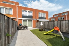 Onder bod: Zuidzijdsedijk 146, 3194 ND Hoogvliet Rotterdam