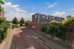 Onder bod: Kreeftwater 80, 2993 DZ Barendrecht