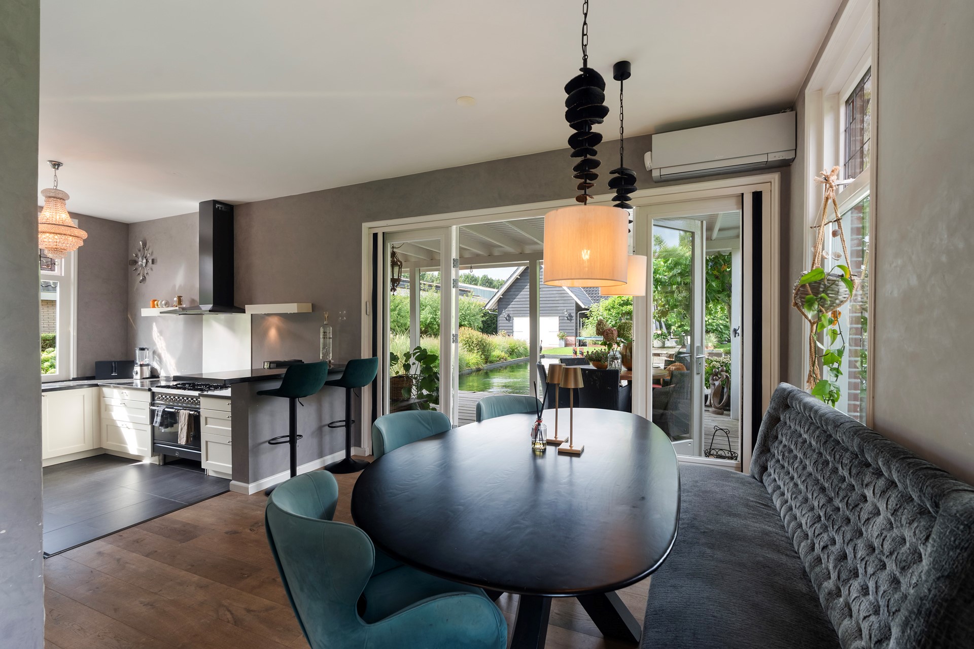 Vrijstaande woning te koop: Smitshoekseweg 203, Rotterdam
