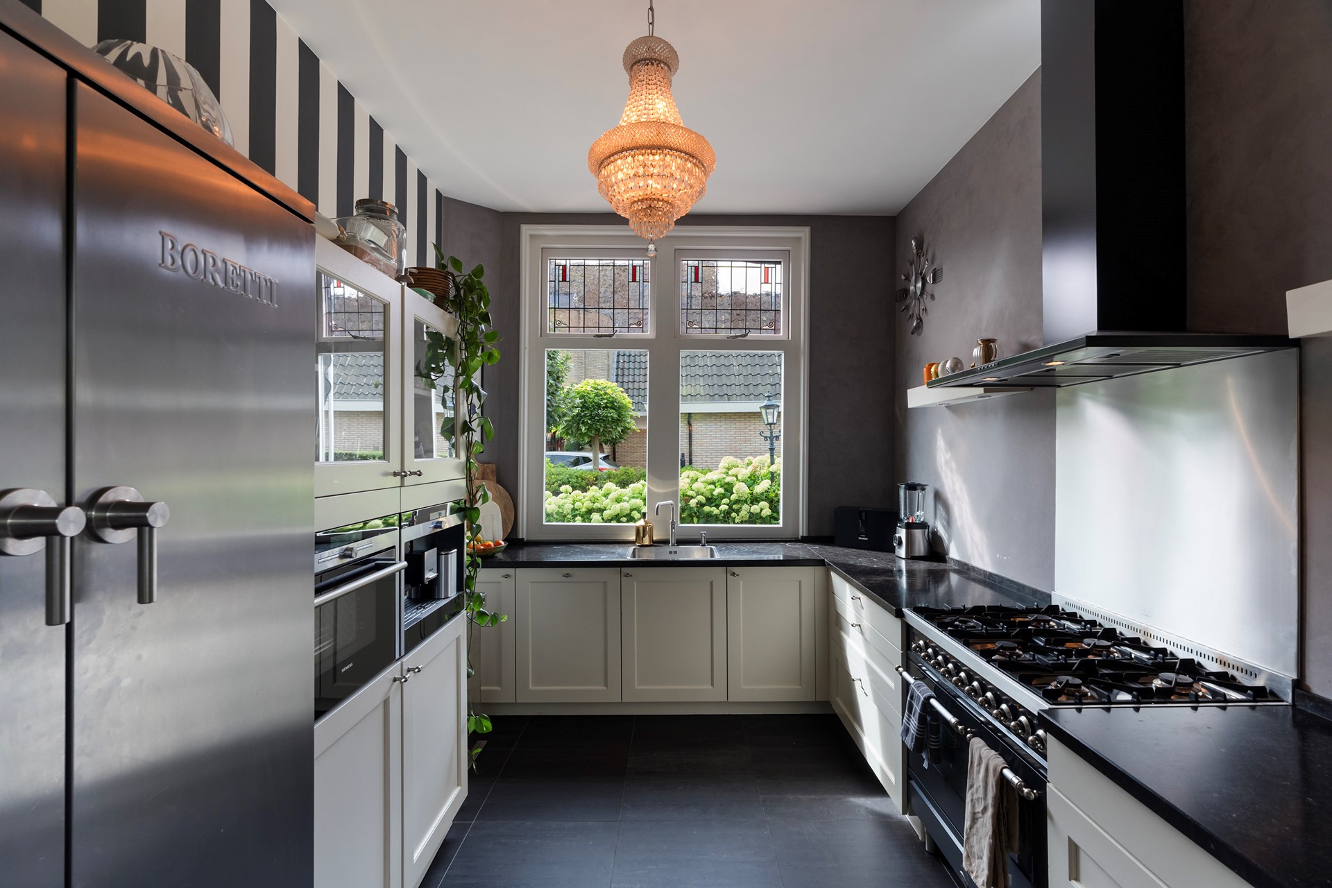 Vrijstaande woning te koop: Smitshoekseweg 203, Rotterdam