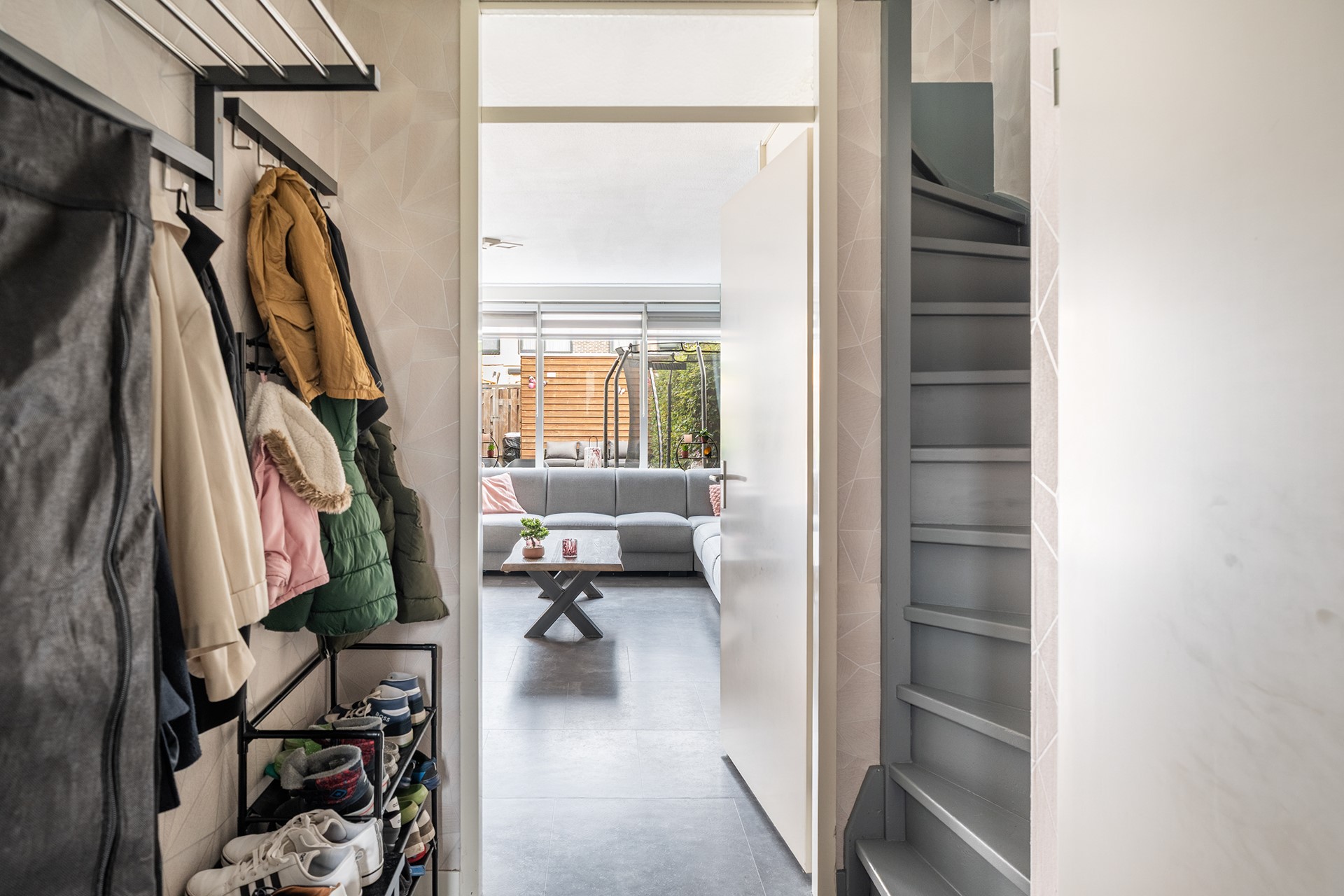 Tussenwoning te koop: Muizenburg 12, Barendrecht