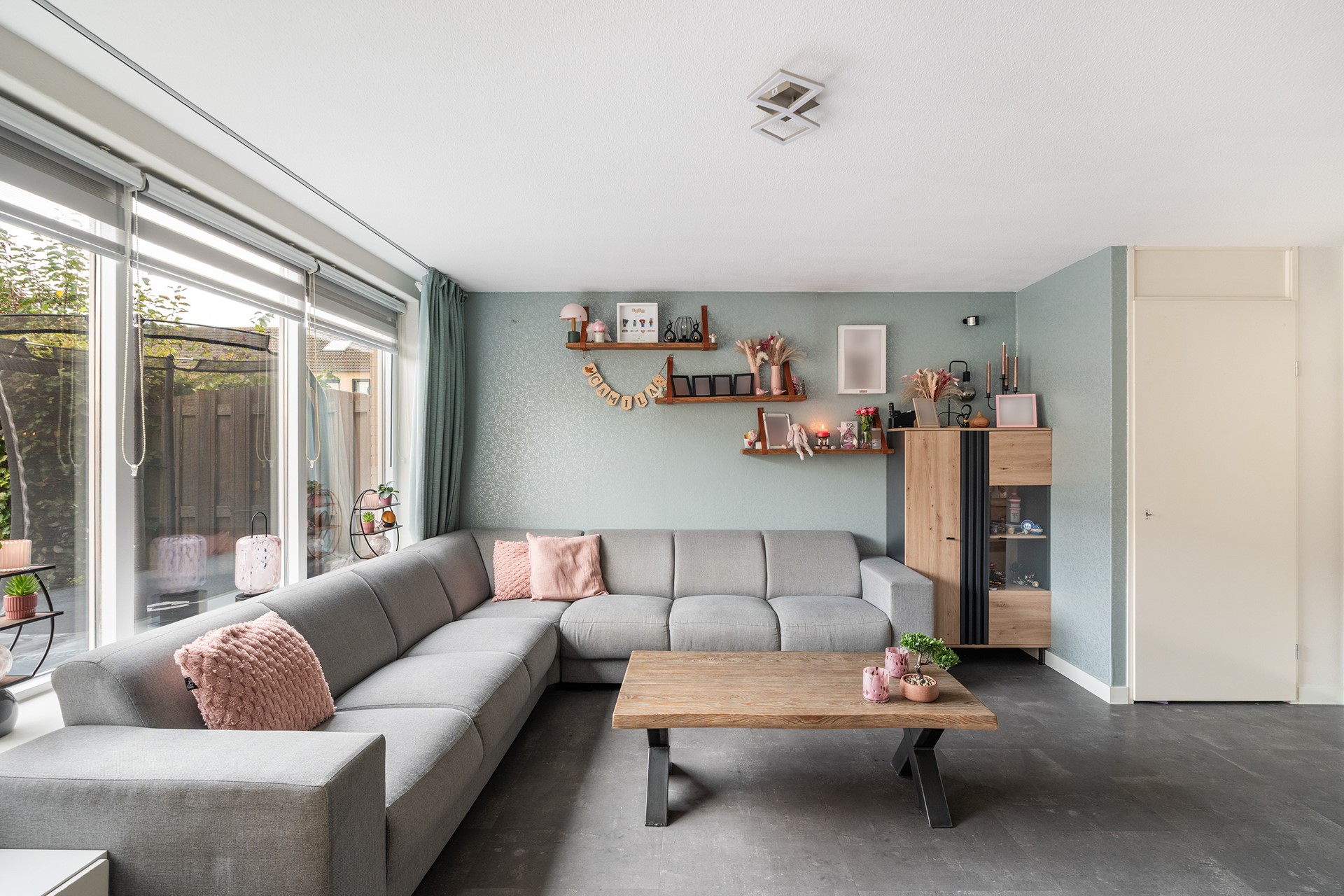Tussenwoning te koop: Muizenburg 12, Barendrecht