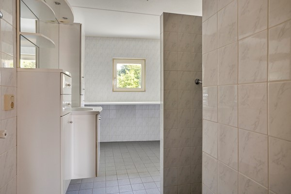 Medium property photo - Van Leeuwenhoeklaan 18, 4708 BD Roosendaal