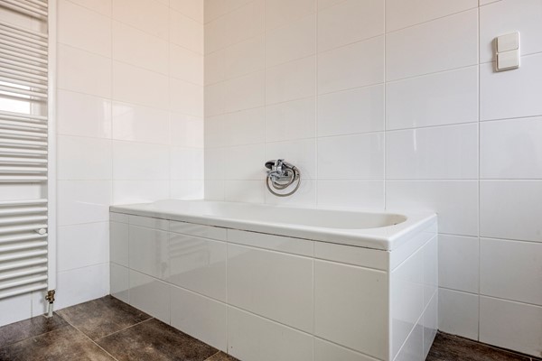 Medium property photo - Burgerhoutsestraat 150, 4702 BH Roosendaal
