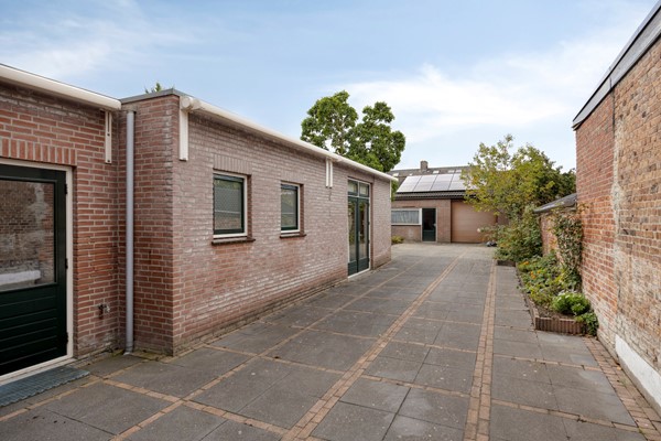 Medium property photo - Burgerhoutsestraat 150, 4702 BH Roosendaal