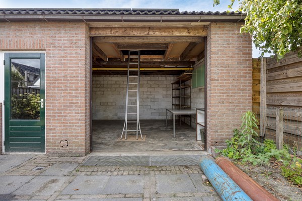 Medium property photo - Burgerhoutsestraat 150, 4702 BH Roosendaal