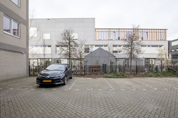 For rent: Leo Hornstraat, 1095MN Amsterdam