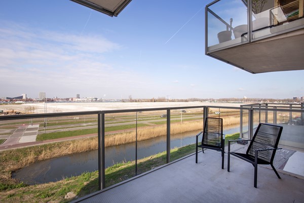 Medium property photo - Mary van der Sluisstraat 274, 1095 ME Amsterdam