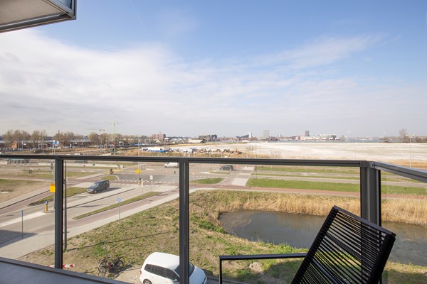 Medium property photo - Mary van der Sluisstraat 274, 1095 ME Amsterdam