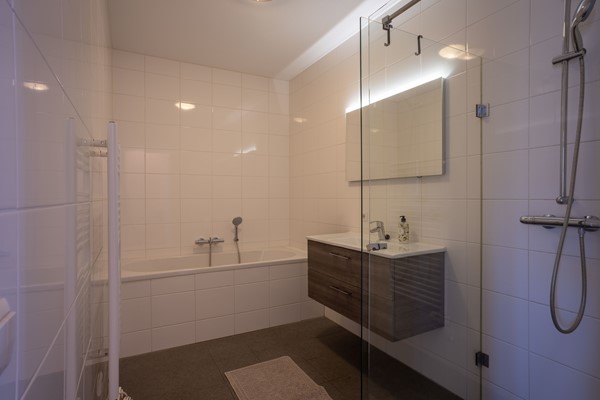 Medium property photo - Mary van der Sluisstraat 286, 1095 ME Amsterdam