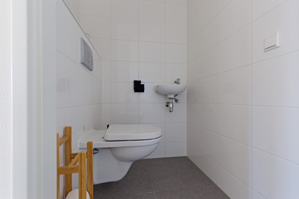 Medium property photo - Mary van der Sluisstraat 290, 1095 ME Amsterdam