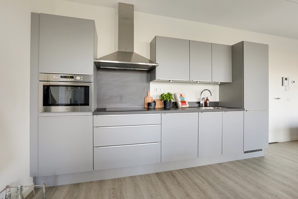 Medium property photo - Mary van der Sluisstraat 332, 1095 ME Amsterdam