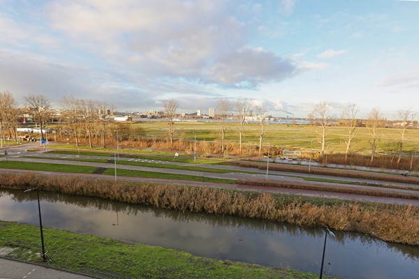 Medium property photo - Mary van der Sluisstraat 332, 1095 ME Amsterdam