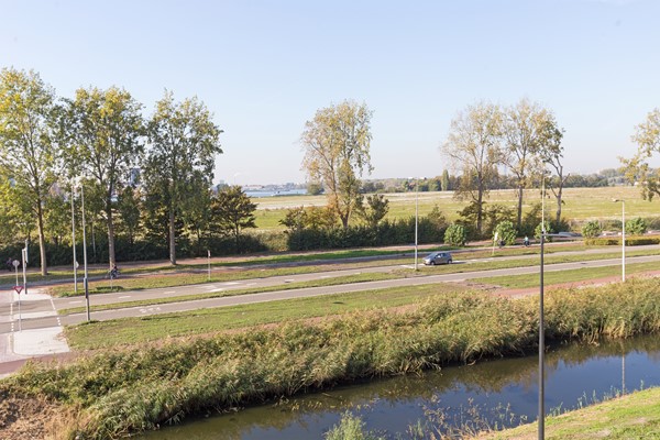 Medium property photo - Mary van der Sluisstraat 272, 1095 ME Amsterdam