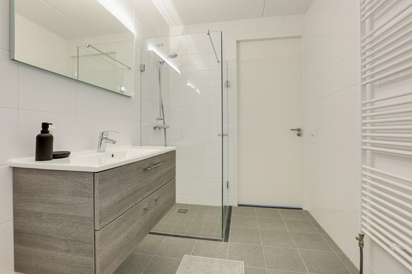 Medium property photo - Mary van der Sluisstraat 332, 1095 ME Amsterdam