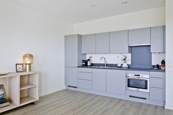 Medium property photo - Mary van der Sluisstraat 252, 1095 ME Amsterdam