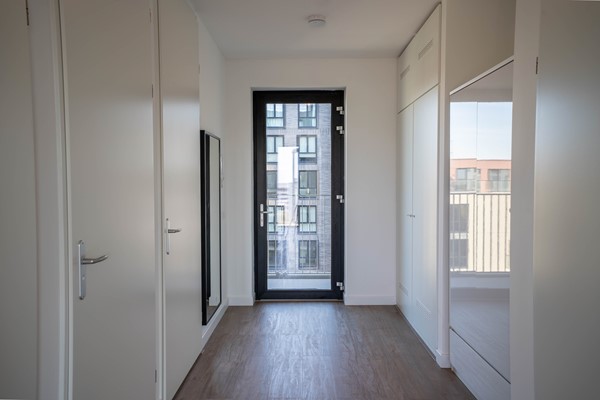 Medium property photo - Mies Van Der Rohestraat 289, 2132 HX Hoofddorp