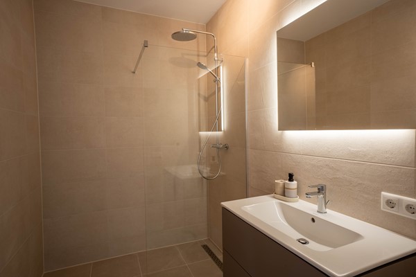 Medium property photo - Mies Van Der Rohestraat 289, 2132 HX Hoofddorp