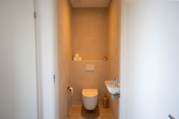 Medium property photo - Mies Van Der Rohestraat 289, 2132 HX Hoofddorp