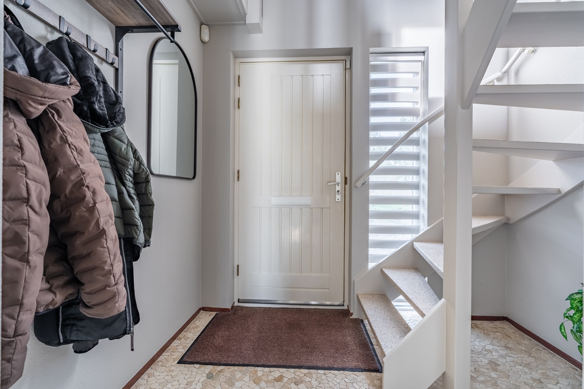 Vrijstaande woning te koop: van Damslaan 4, Finsterwolde