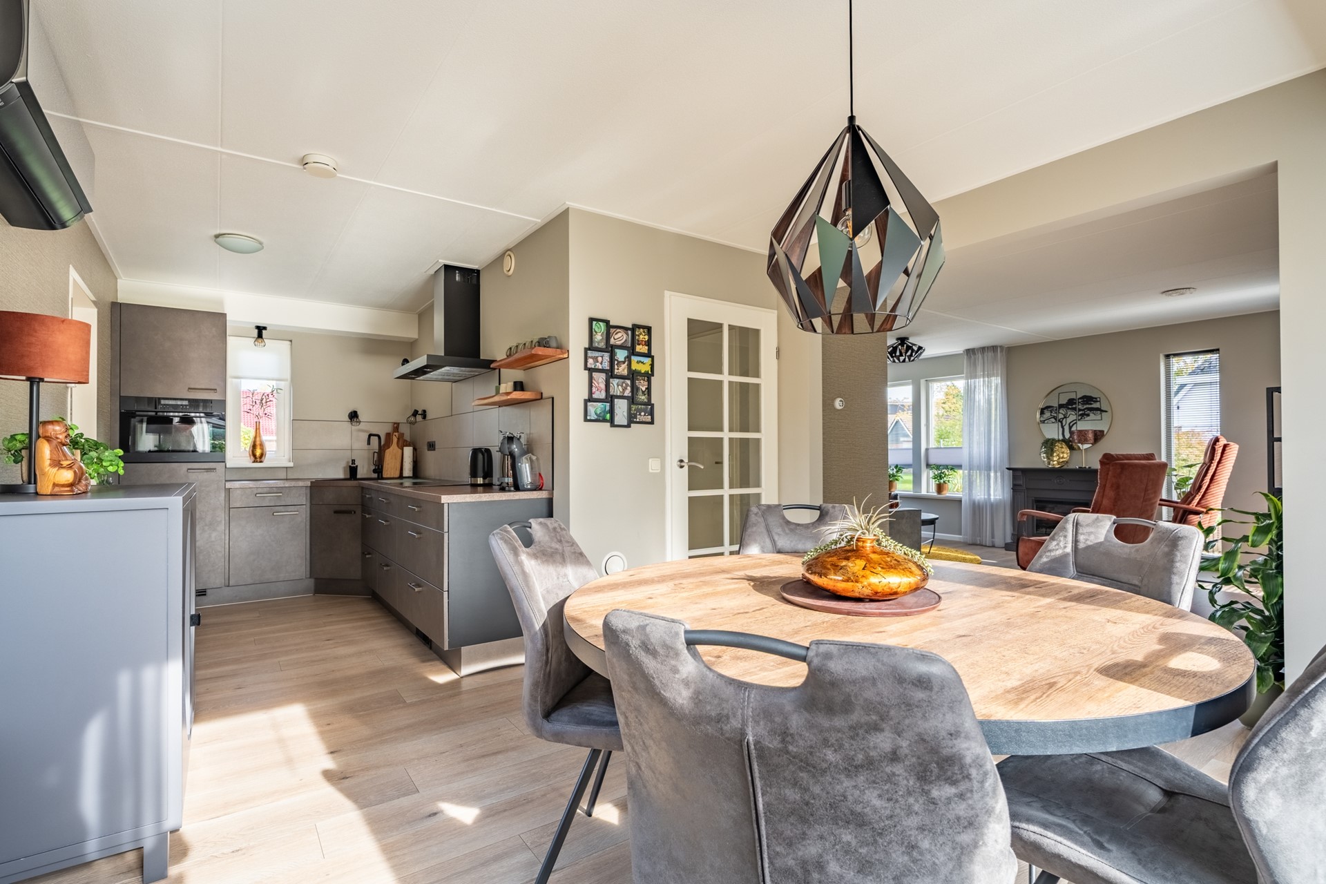Vrijstaande woning te koop: van Damslaan 4, Finsterwolde