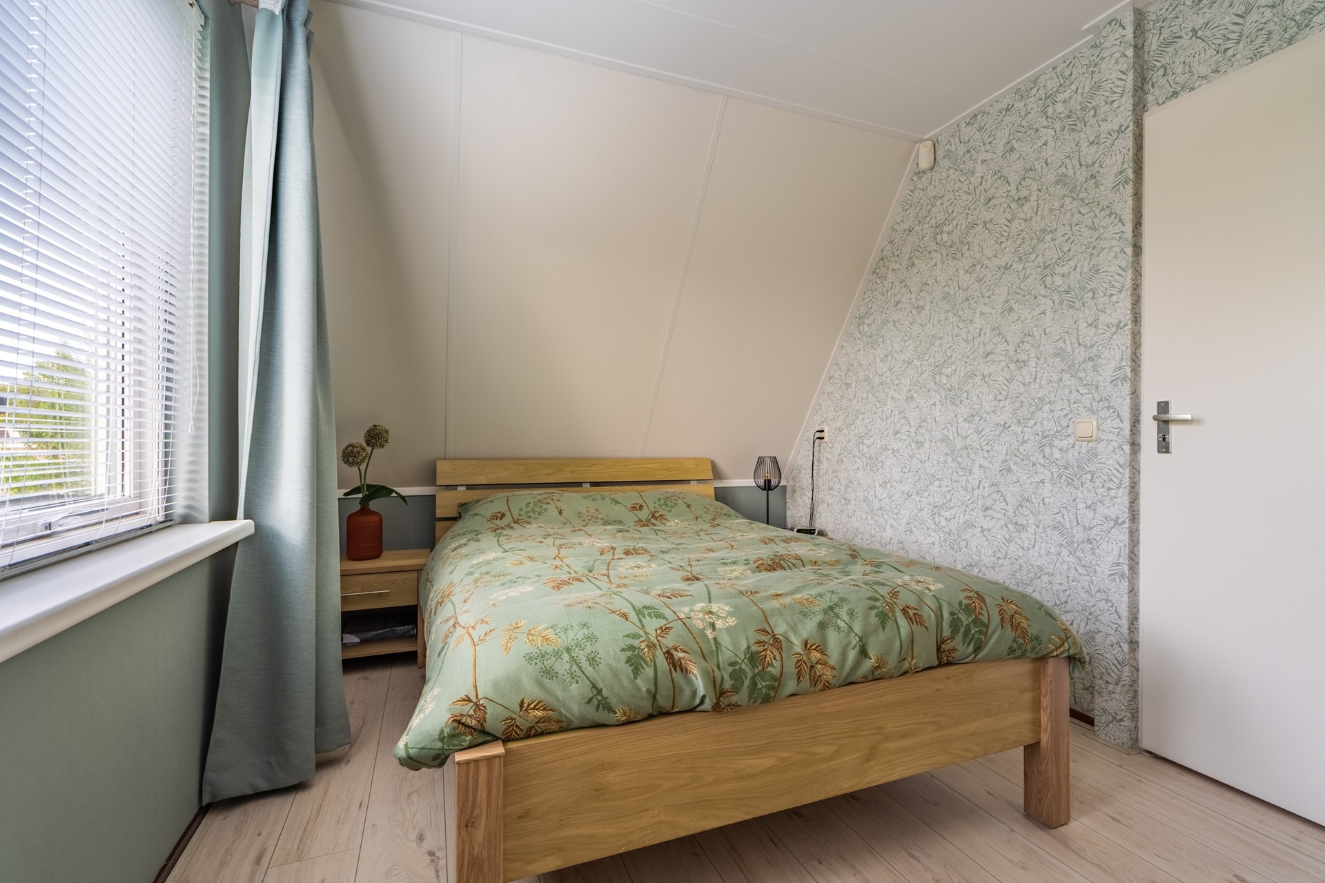Vrijstaande woning te koop: van Damslaan 4, Finsterwolde