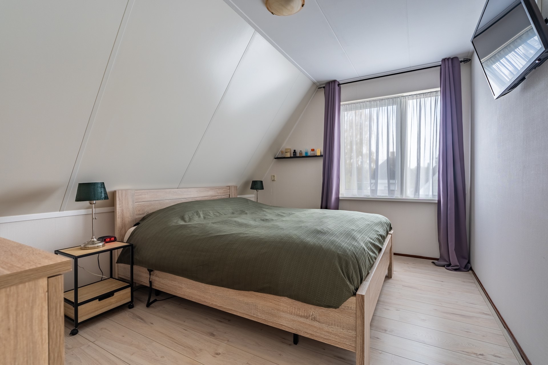 Vrijstaande woning te koop: van Damslaan 4, Finsterwolde