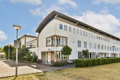Onder bod: Ruime hoekwoning met zonnig terras en heerlijke ligging in kindvriendelijke en groene woonomgeving