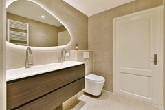 For sale: Osdorpplein 196, 1068 EP Amsterdam