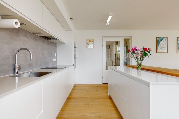 Medium property photo - Van Leijenberghlaan 2K, 1082 GM Amsterdam