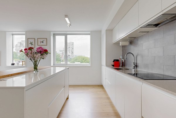 Medium property photo - Van Leijenberghlaan 2K, 1082 GM Amsterdam