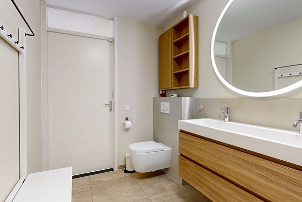 Medium property photo - Van Leijenberghlaan 2K, 1082 GM Amsterdam