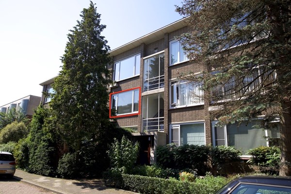 3-kamer appartement omringd door parken en het Haagse Bos
In het rustige en groene gedeelte van Benoordenhout (Uilennest) vindt u dit aantrekkelijke 3-kamer appartement op de 1e verdieping. Het app...