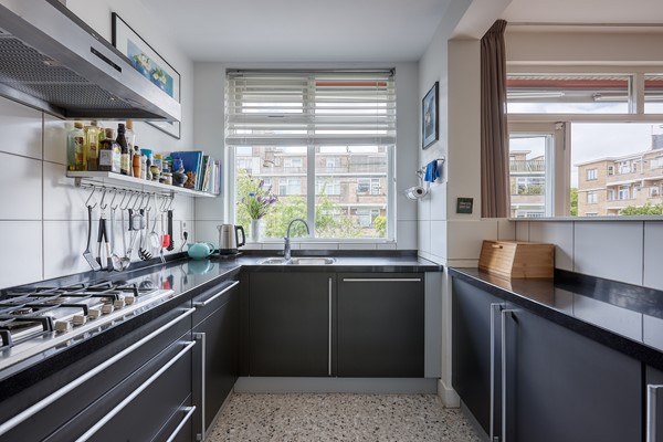 Medium property photo - Godetiaweg 56, 2555 RW Den Haag