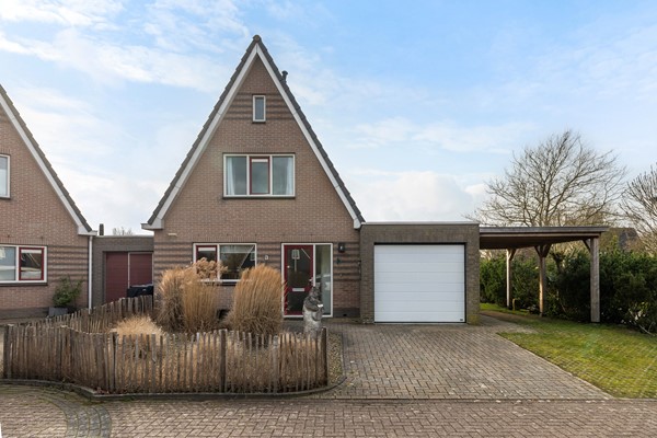 Te koop: Kroanenburg 2, 9076KB Sint Annaparochie