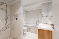 Onder bod: Staalkade 4B, 1011 JN Amsterdam